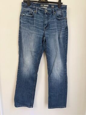BKE Tyler Straight Stretch Jeans Men 33Rx31 Blue Medium Wash Denim E082